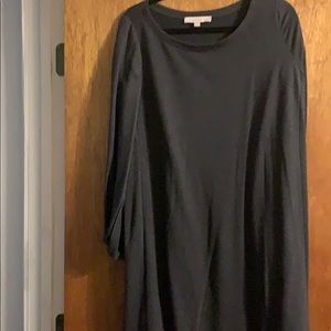 Gray loose long sleeved dress